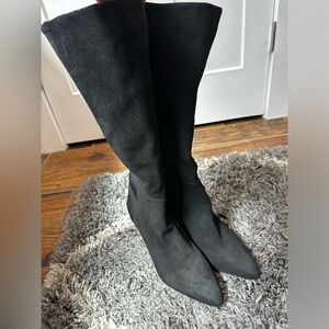 J Renee, black suede boot with heel, Size 13,
Lightly worn